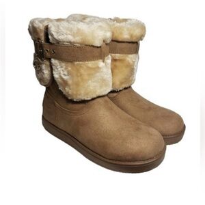 Guess fur boots